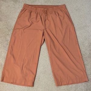 Old Navy Women’s Stretch Tech Wide Leg Pants